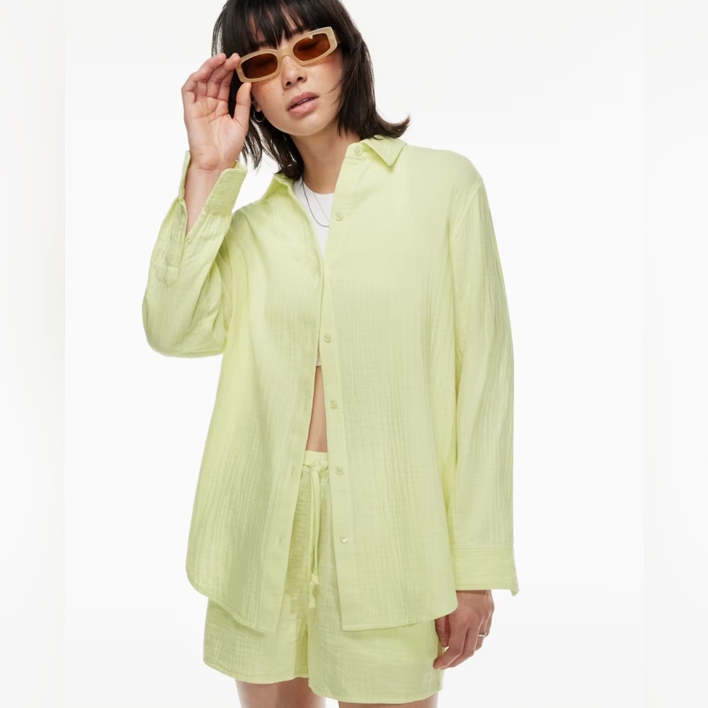 Aritzia wilfred lime button up “sail” collared shirt
